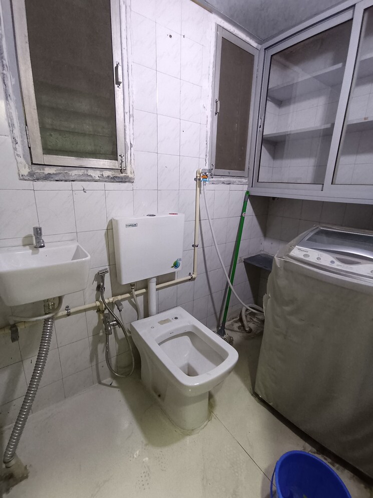 Bathroom, jvm-corner-stone 1 Bedroom 476 Sq.Ft. Apartment In Naupada Thane 9738035