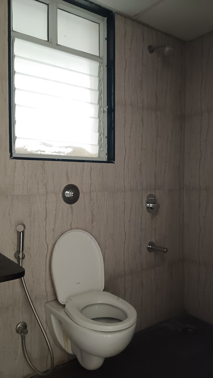 Bathroom, bhandari-7-plumeria-drive 2 Bedroom 906 Sq.Ft. Apartment In Tathawade Pune 9738062