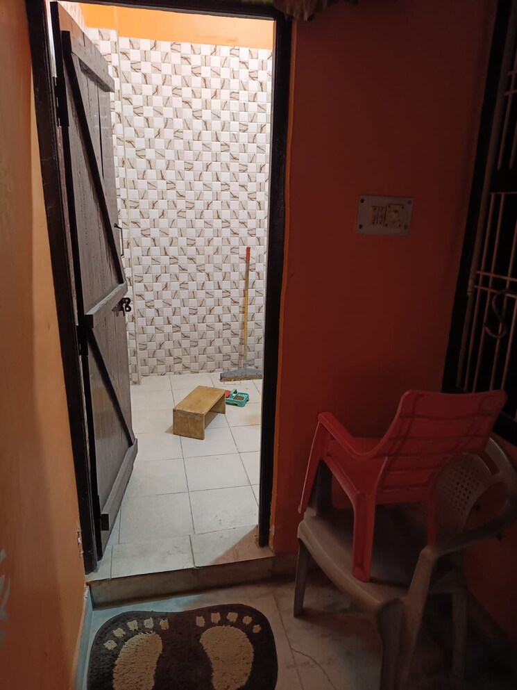 Bathroom, sector 7 4 Bedroom 250 Sq.Yd. Independent House In Sector 7 Faridabad 9737932