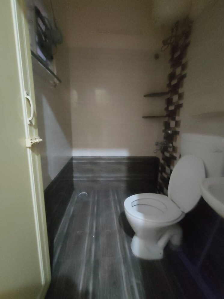 Bathroom, hsr layout 1 Bedroom 800 Sq.Ft. Builder Floor In Hsr Layout Bangalore 9738056