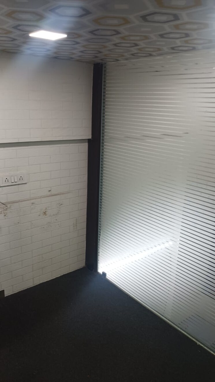 Room, bhandup west Commercial Office Space 500 Sq.Ft. In Bhandup West Mumbai 9738051