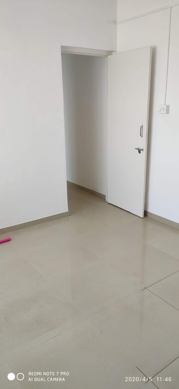 Room in Studio Apartment at Paranjape Richmond Park, Rahatani – for Sale