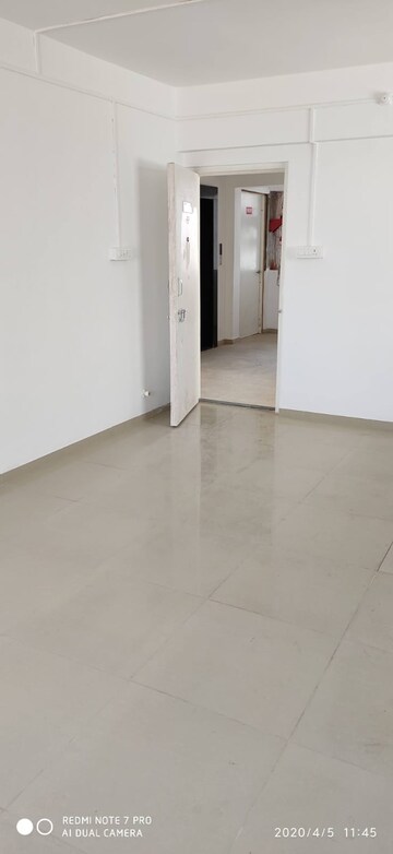 Room in Studio Apartment at Paranjape Richmond Park, Rahatani – for Sale