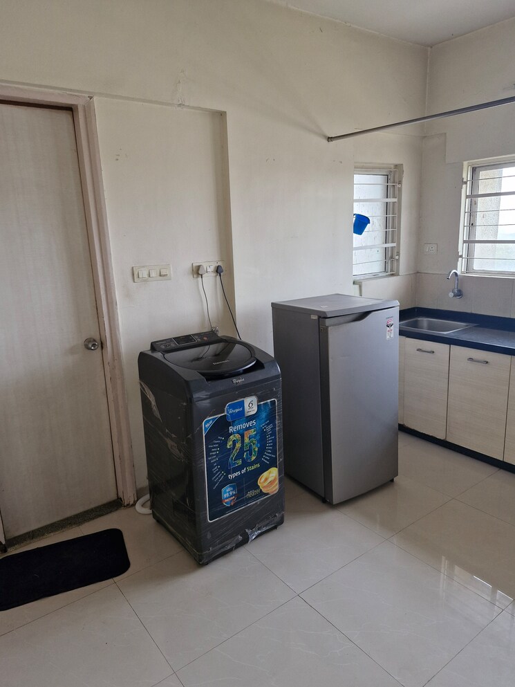 Kitchen, amanora-metro-tower Studio 400 Sq.Ft. Apartment In Hadapsar Pune 9738670