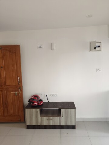 Furnished Amenities in 1 BHK Apartment at Krishna Residency Kadubeesanahalli, Kadubeesanahalli – for Rent