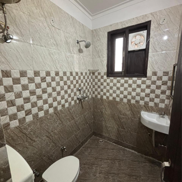 Bathroom, huda-staff-colony 2 Bedroom 160 Sq.Yd. Builder Floor In Durga Colony Gurgaon 9738612