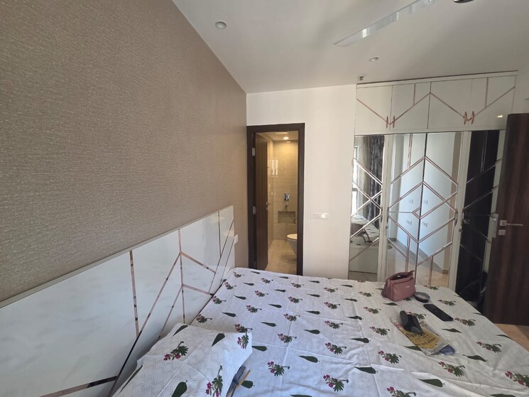 Bedroom, hiranandani-regent-hill 1 Bedroom 379 Sq.Ft. Apartment In Powai Mumbai 9738607