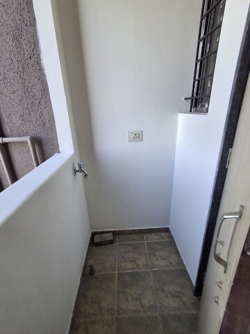 Furnished Amenities in 2 BHK Apartment at Chinchbhavan – for Rent