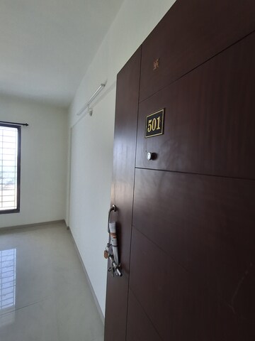 Furnished Amenities in 2 BHK Apartment at Chinchbhavan – for Rent