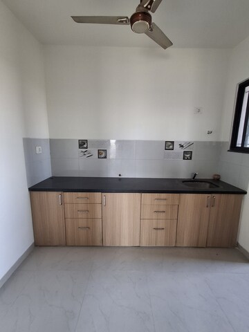 Room in 2 BHK Apartment at Chinchbhavan – for Rent