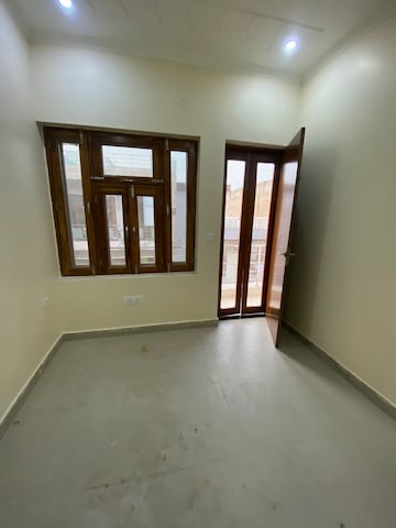 Room in 2 BHK Independent House at Sainik Colony – for Rent