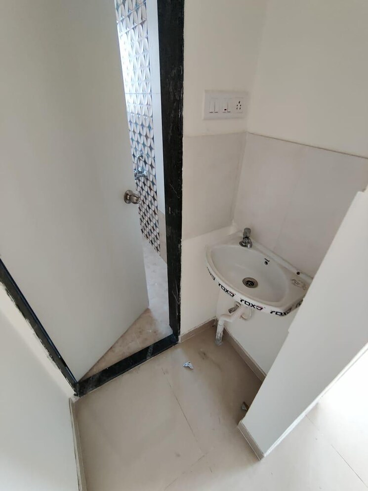 Bathroom, kanan-enclave 1 Bedroom 650 Sq.Ft. Apartment In Kharadi Pune 9738998