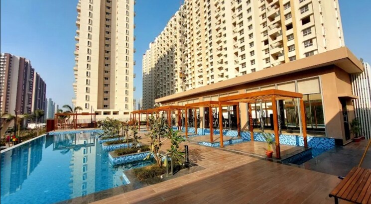 Swimming Pool, vtp-leonara 2 Bedroom 1000 Sq.Ft. Apartment In Mahalunge Pune 9738933