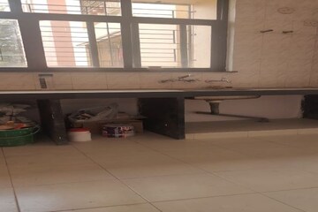 Parking in 3.5 BHK Apartment at Sharada Oxford Classic, Wanowrie – for Rent