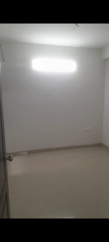 2 BHK Apartment For Sale in Viddhi Tower, Mahagunpuram