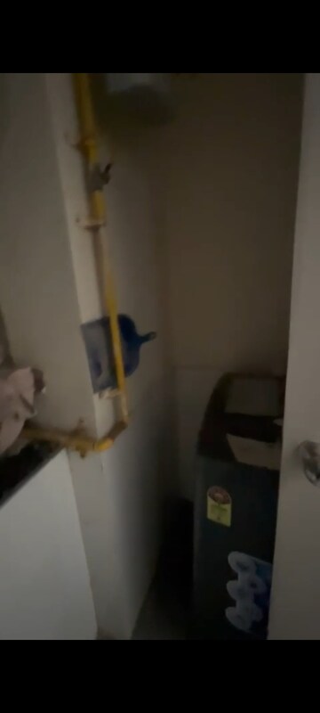 Furnished Amenities in 2 BHK Apartment at Sammet Platinum, Makarba – for Rent