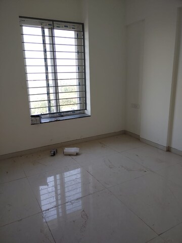 Room in Studio Apartment at Mahalunge – for Sale