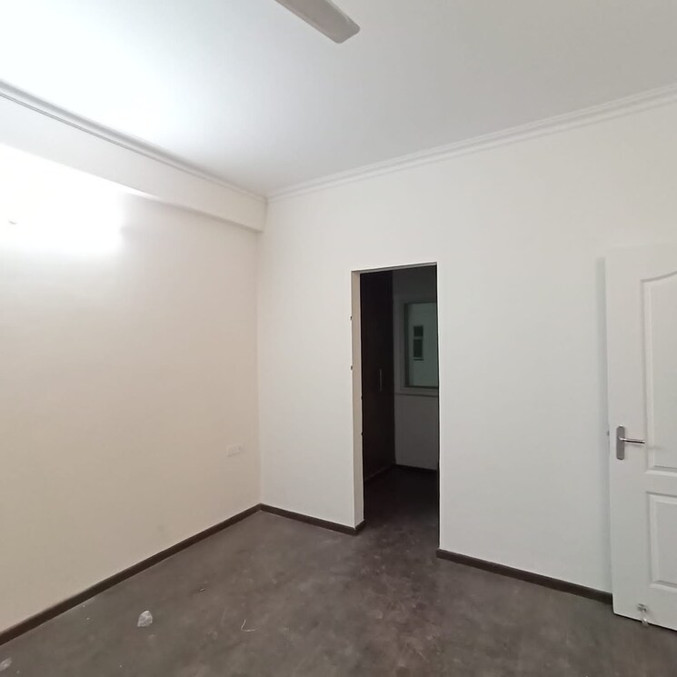 Room, tulip-yellow 3 Bedroom 1704 Sq.Ft. Apartment In Sector 69 Gurgaon 9739325