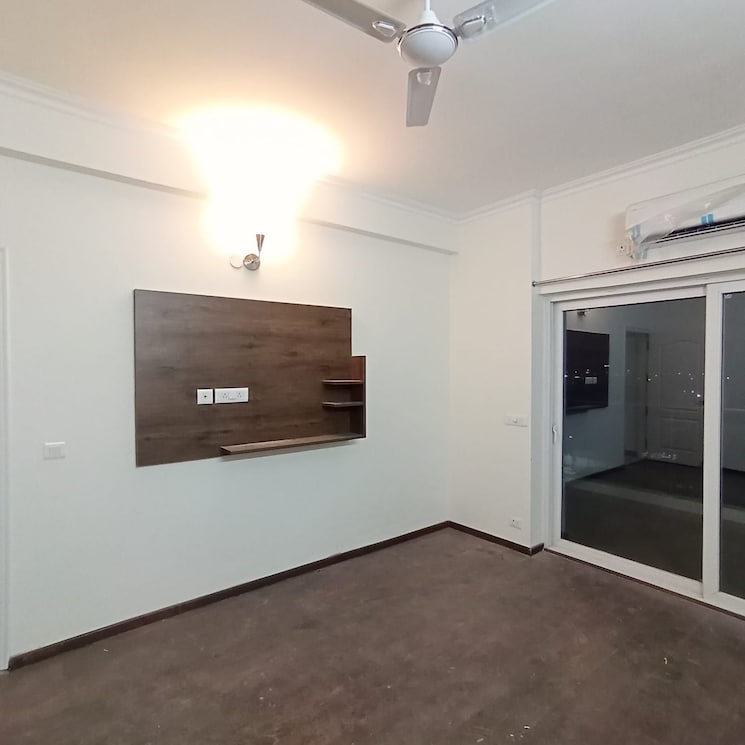 Room, tulip-yellow 3 Bedroom 1704 Sq.Ft. Apartment In Sector 69 Gurgaon 9739325