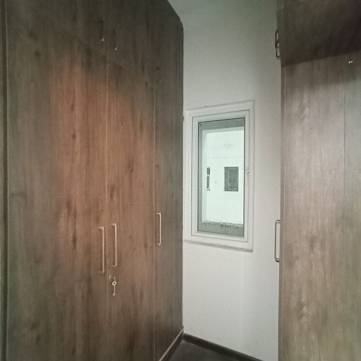 Bathroom, tulip-yellow 3 Bedroom 1704 Sq.Ft. Apartment In Sector 69 Gurgaon 9739325