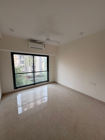 Room in 2 BHK Apartment at Bandra West – for Rent