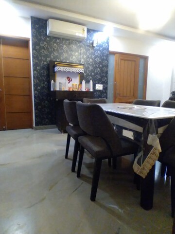 Master Bedroom in 3 BHK Builder Floor at Hong Kong Bazaar, Sector 57 – for Rent