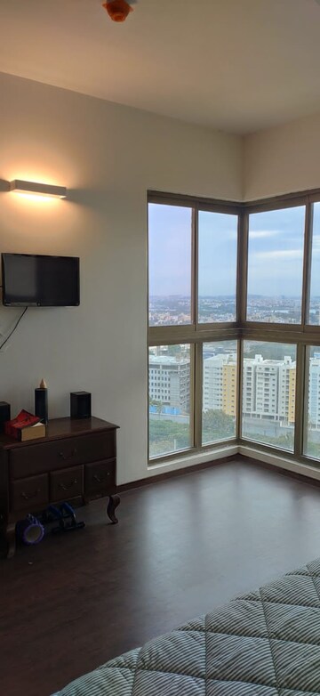 Room in 3 BHK Apartment at Brigade Exotica, Old Madras Road – for Sale