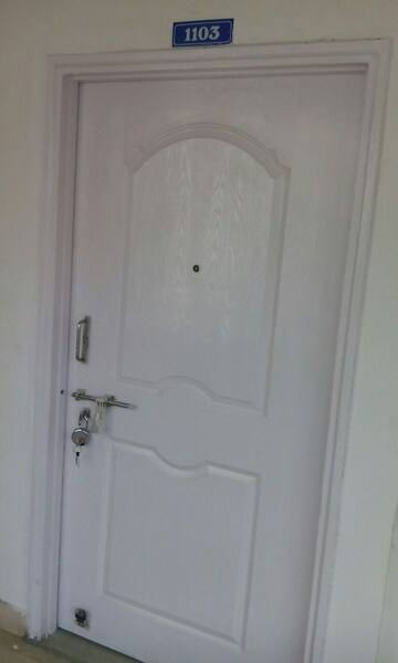 Bathroom in 2 BHK Apartment at Greenwood Apartment, Gomti Nagar – for Rent