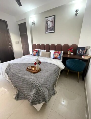 Bedroom in Studio Builder Floor at Settlers India, Sector 57 – for Rent
