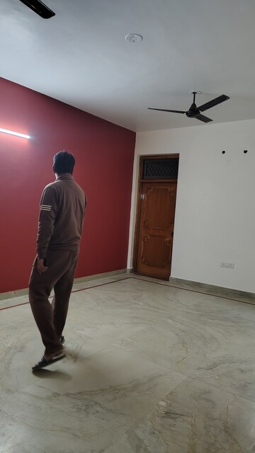 Furnished Amenities in 2.5 BHK Independent House at Sector 56 – for Rent