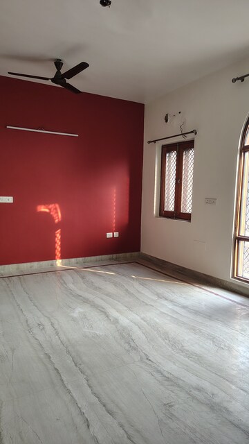 2.5 BHK Independent House For Rent in Sector 56
