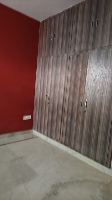 Furnished Amenities in 2.5 BHK Independent House at Sector 56 – for Rent