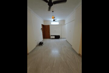 Room in 2 BHK Apartment at Amita CHS Andheri West, Andheri West – for Rent