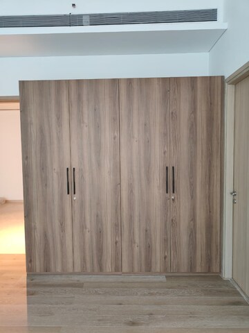 Bedroom in 4 BHK Apartment at Indiabulls Blu, Worli – for Rent