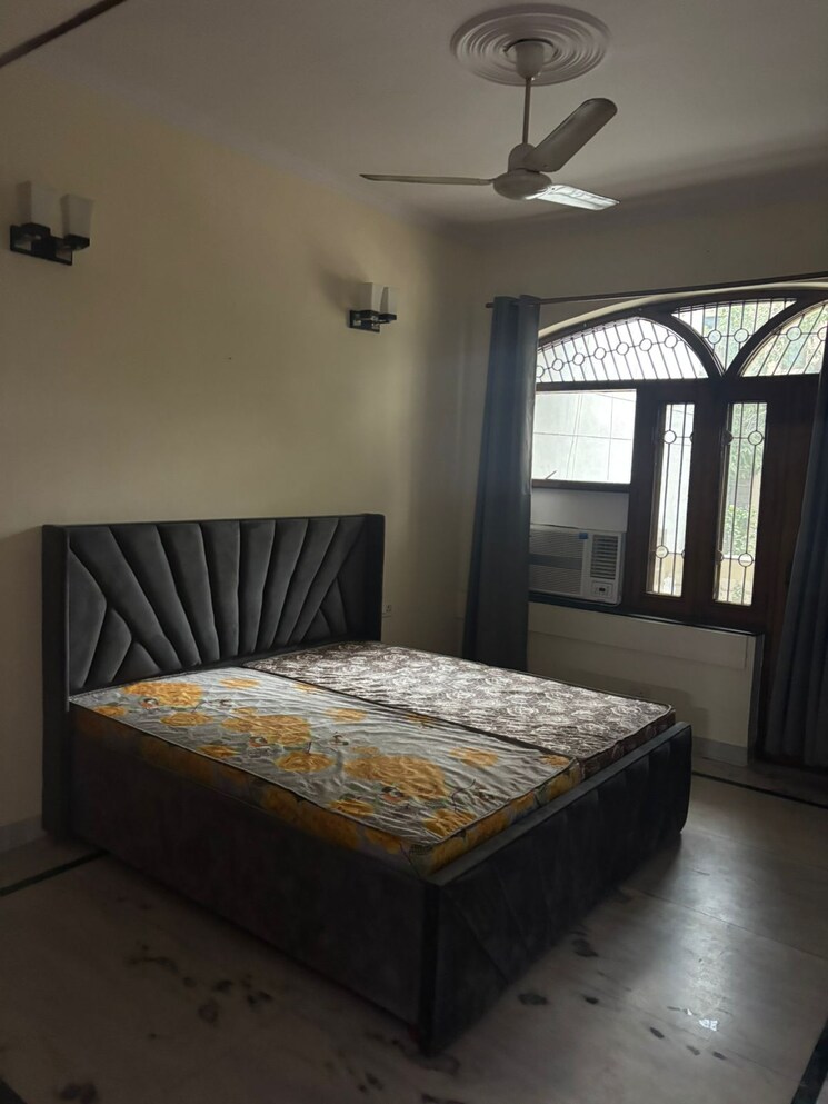 Bedroom, ardee-city 3 Bedroom 1450 Sq.Ft. Builder Floor In Sector 52 Gurgaon 9740225