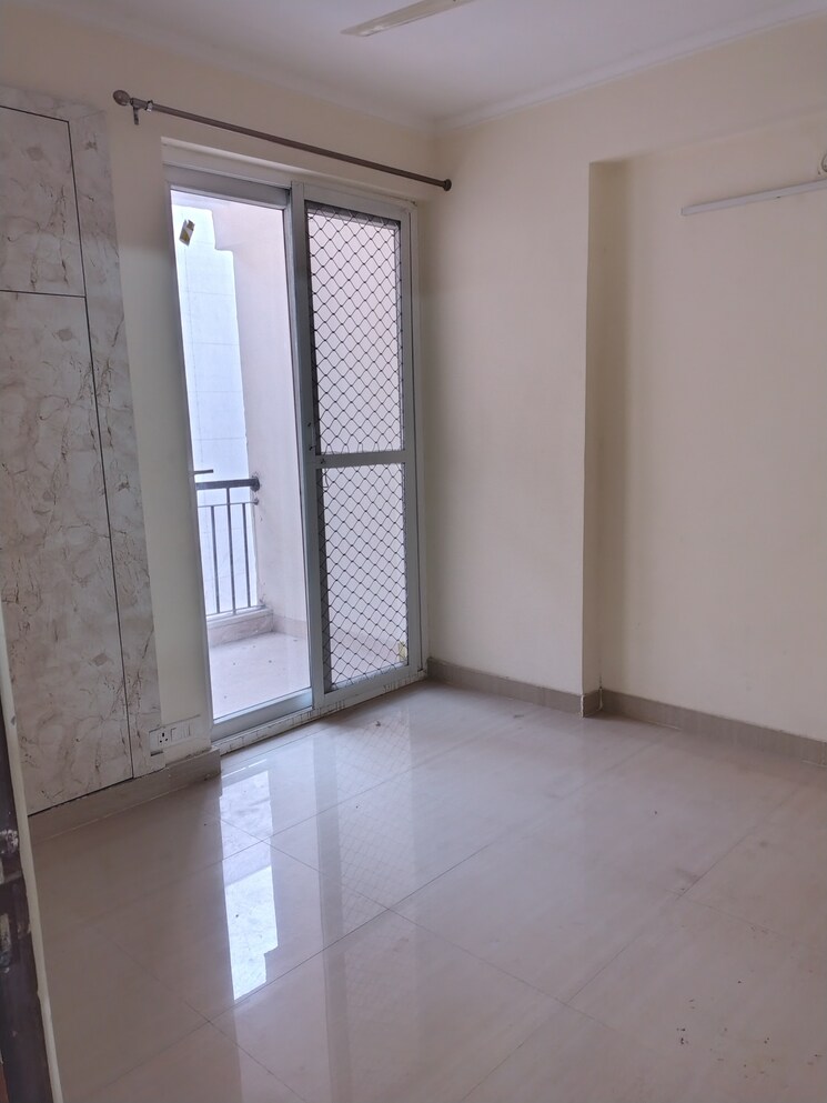 Cover Image, amrapali-leisure-park 3 Bedroom 1145 Sq.Ft. Apartment In Amrapali Leisure Valley Greater Noida 9740362