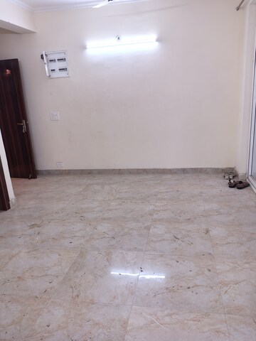 Furnished Amenities in 3 BHK Apartment at Amrapali Leisure Park, Amrapali Leisure Valley – for Rent