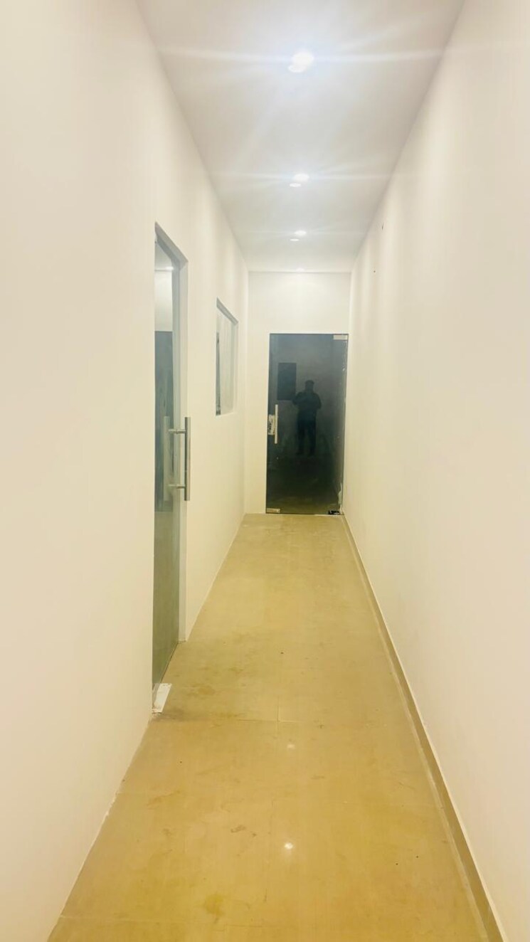 undefined, sector 63 Commercial Office Space 4500 Sq.Ft. In Sector 63 Noida 9740365