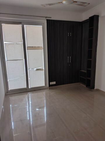 Furnished Amenities in 3 BHK Apartment at Amrapali Leisure Park, Amrapali Leisure Valley – for Rent