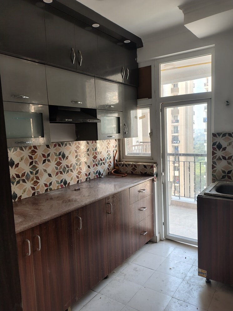 Kitchen, amrapali-leisure-park 3 Bedroom 1730 Sq.Ft. Apartment In Amrapali Leisure Valley Greater Noida 9740411