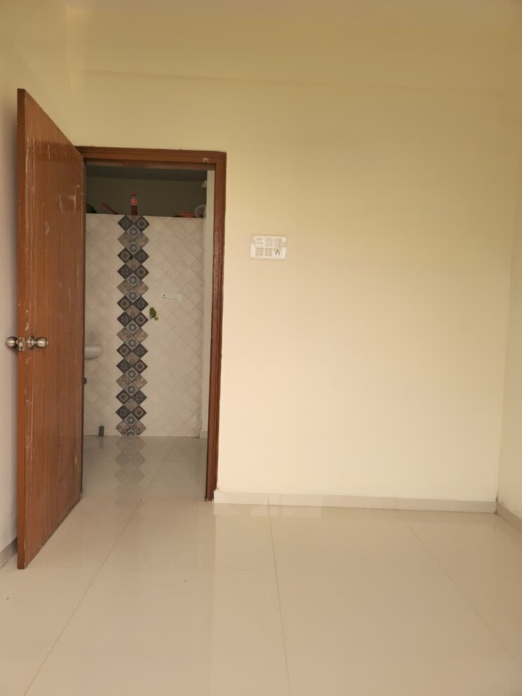 Room, dadar west 2 Bedroom 1150 Sq.Ft. Apartment In Dadar West Mumbai 9740463