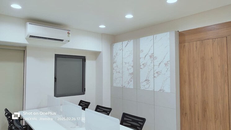 Room, shivam-trade-center Commercial Office Space 830 Sq.Ft. In Ambli Ahmedabad 9740525