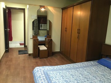 Room in 2 BHK Apartment at Dadar East – for Rent