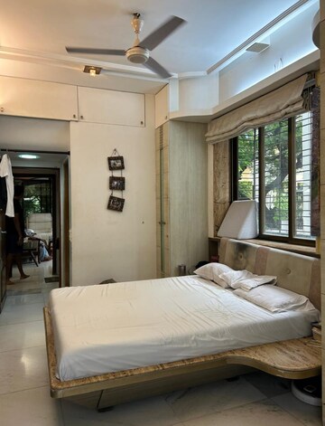 Bedroom in 2 BHK Apartment at Dadar East – for Rent