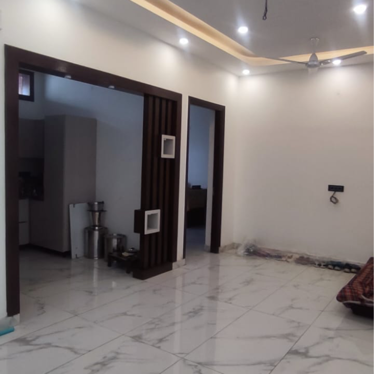 Room, sahastradhara road 5 Bedroom 200 Sq.Yd. Villa In Sahastradhara Road Dehradun 9740803