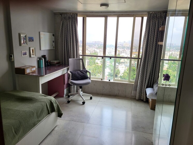 Room, bandra west 3 Bedroom 1100 Sq.Ft. Apartment In Bandra West Mumbai 9740860