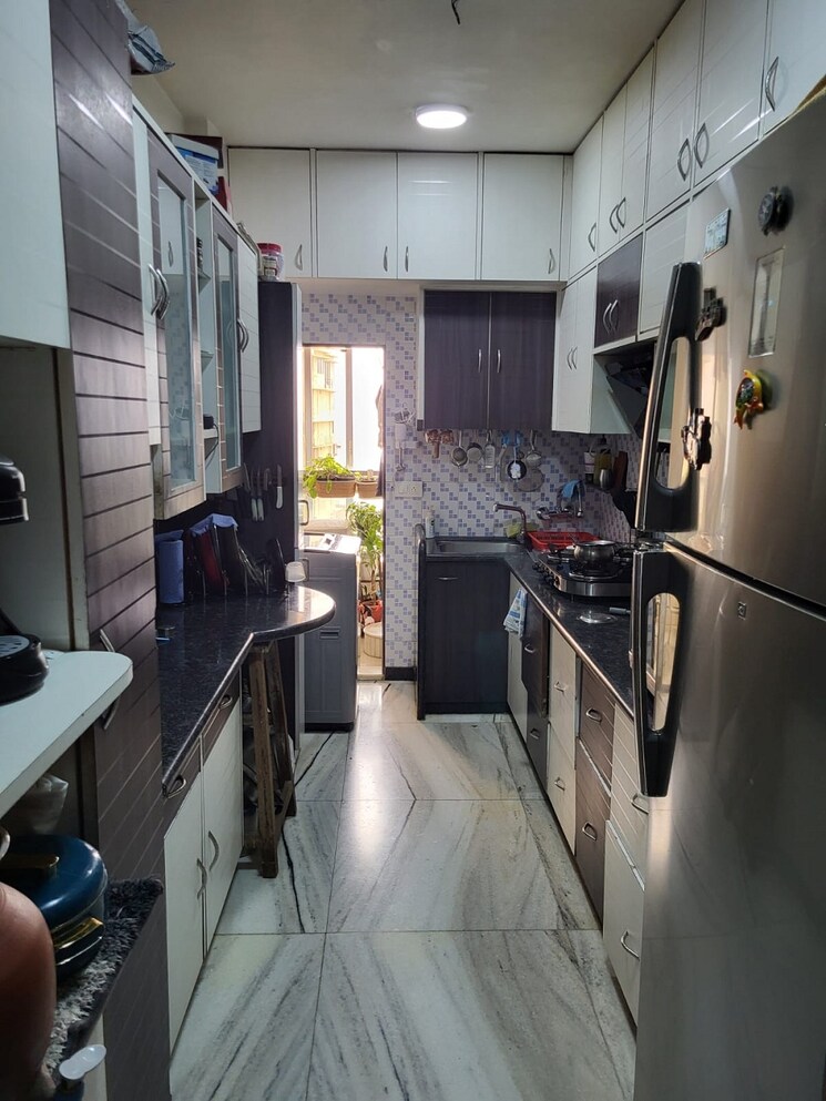 Kitchen, bandra west 3 Bedroom 1100 Sq.Ft. Apartment In Bandra West Mumbai 9740860