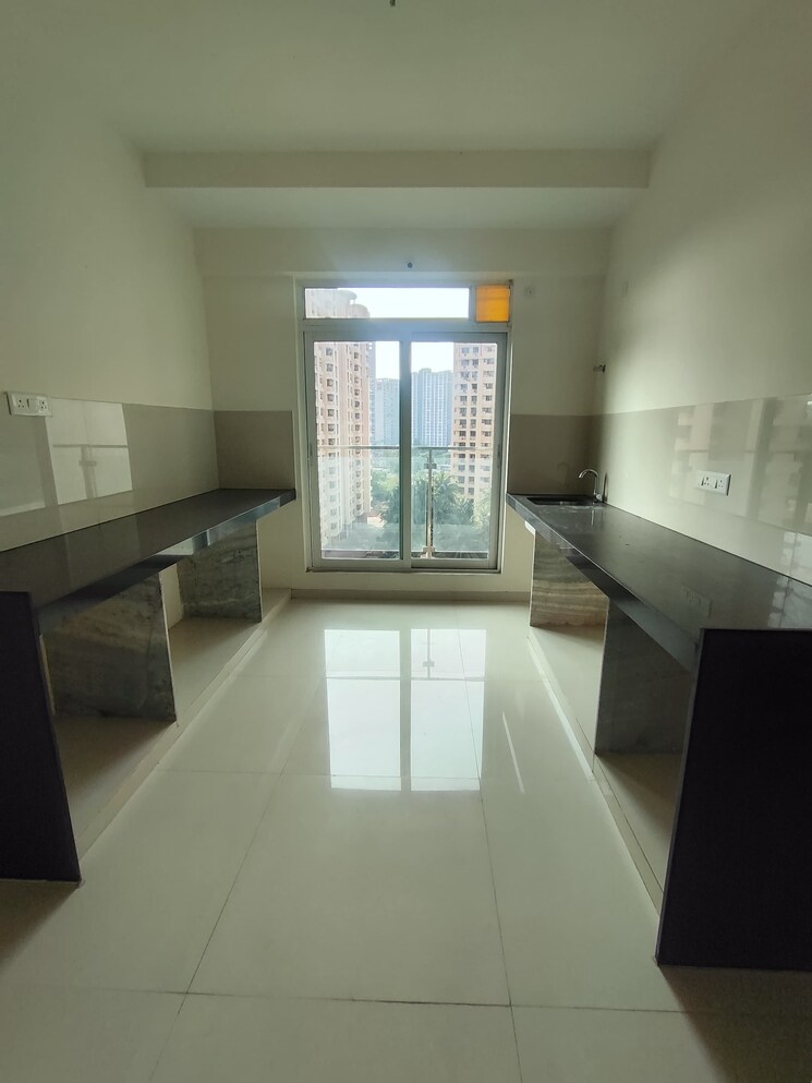 Kitchen, raj-tattva 3 Bedroom 1500 Sq.Ft. Apartment In Kapur Bawdi Thane 9740989
