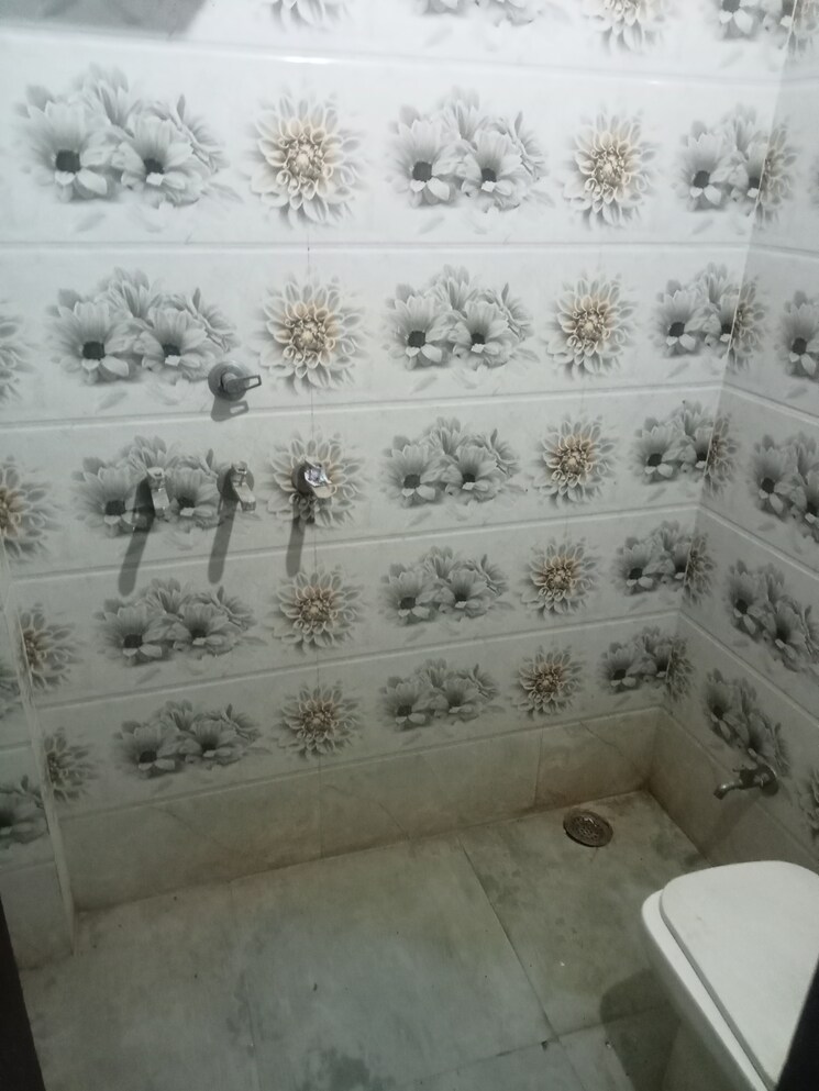 Bathroom, sondhapur 3 Bedroom 120 Sq.Yd. Villa In Sondhapur Panipat 9741144