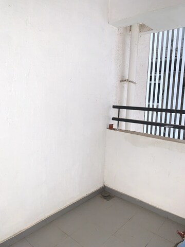 Room in 3 BHK Apartment at Godrej 24, Hinjewadi – for Rent